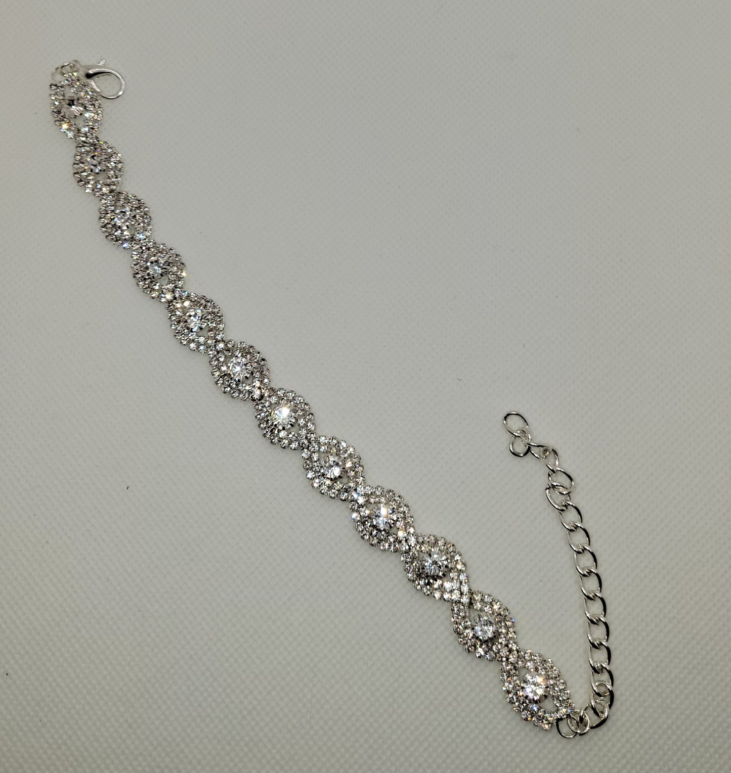 Silver Teardrop Studded Chain - Item #: 028